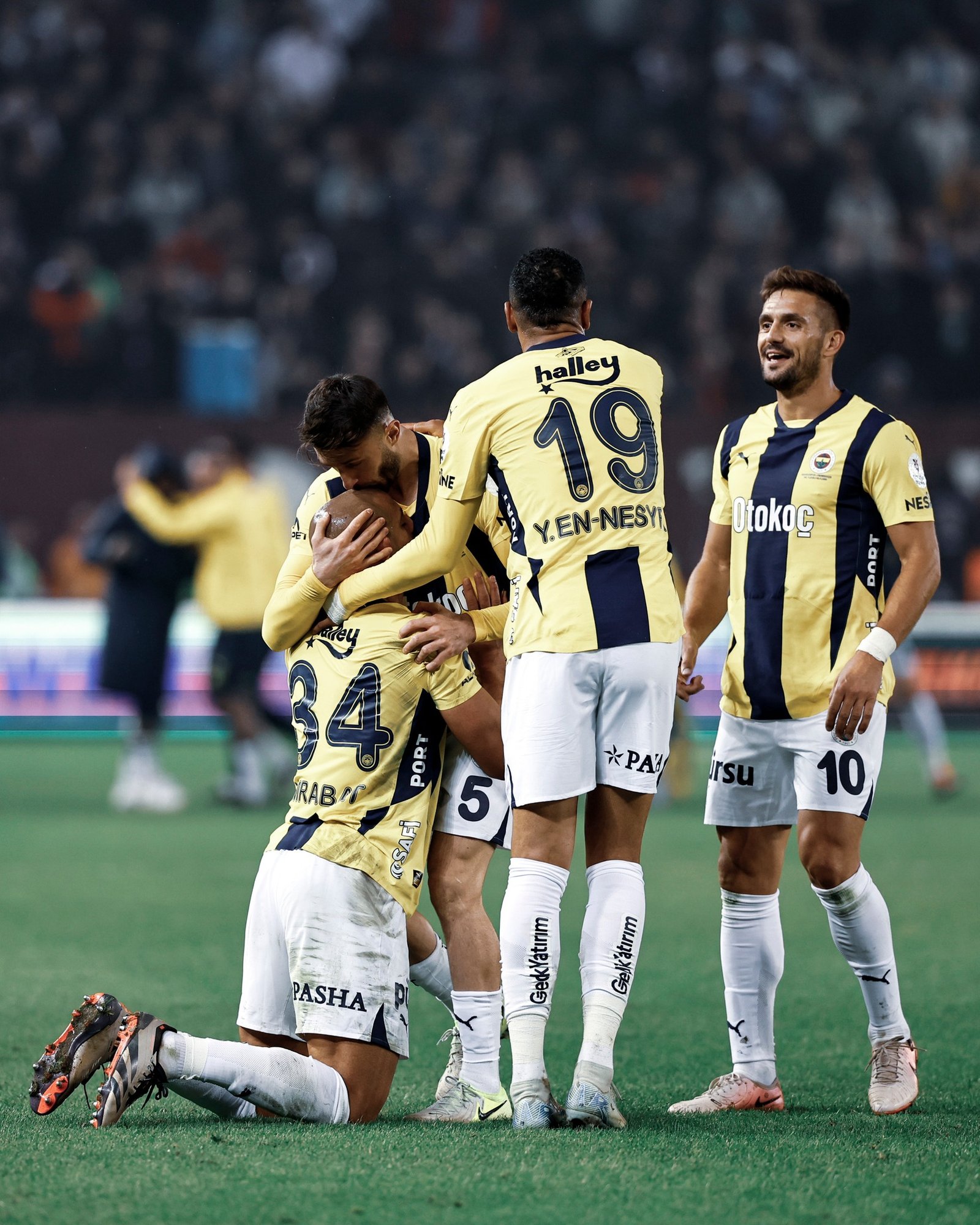 Fenerbahce players